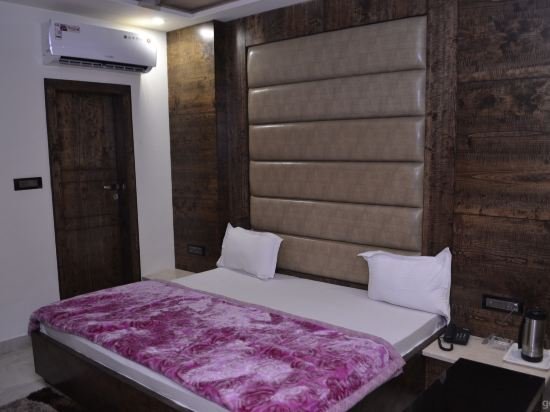 hotel guru kripa inn