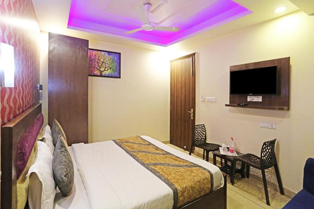 airport hotel red stone near igi airport delhi