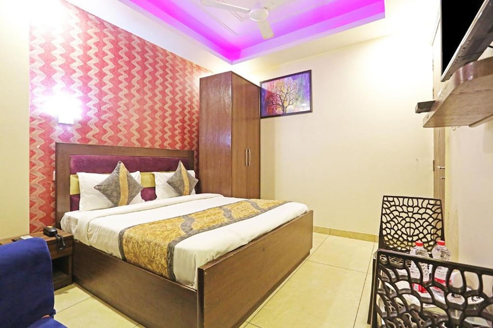 airport hotel red stone near igi airport delhi