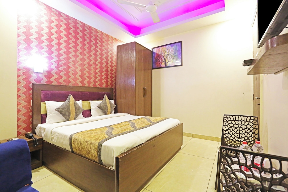 airport hotel red stone near igi airport delhi
