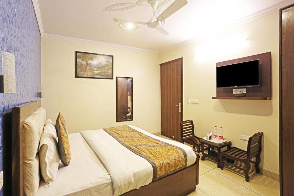 airport hotel red stone near igi airport delhi