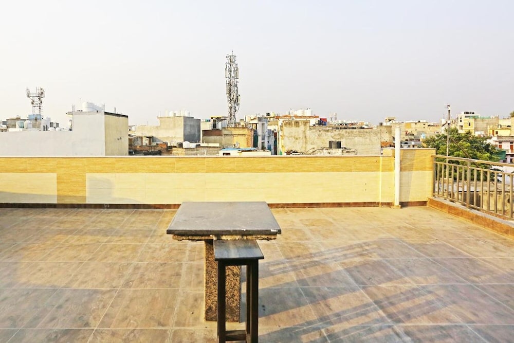 airport hotel red stone near igi airport delhi