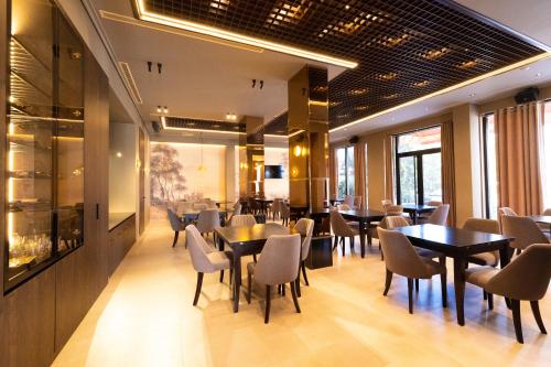 donantelo hotel vlore