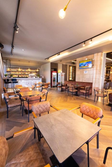 donantelo hotel vlore