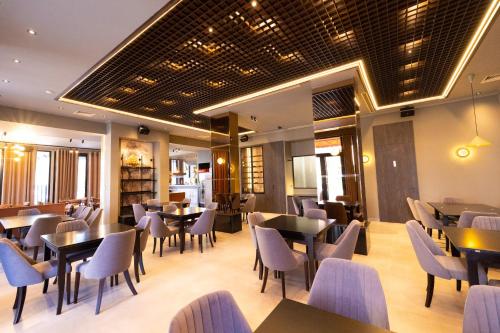 donantelo hotel vlore