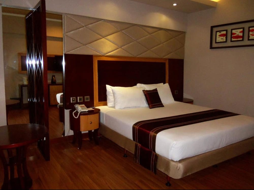 regents park hotel