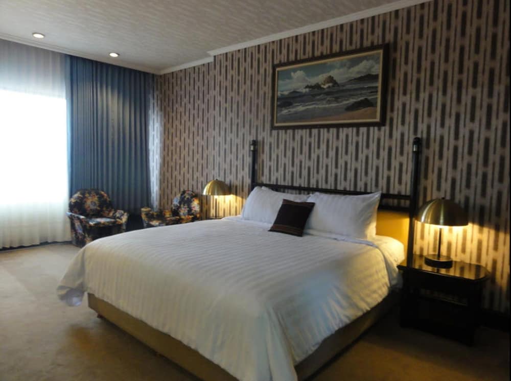 regents park hotel