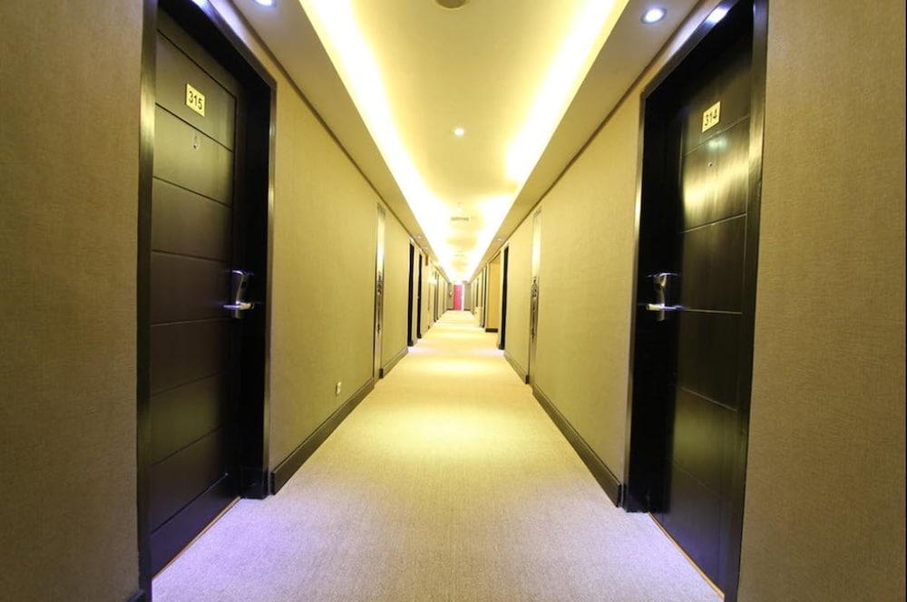 regents park hotel