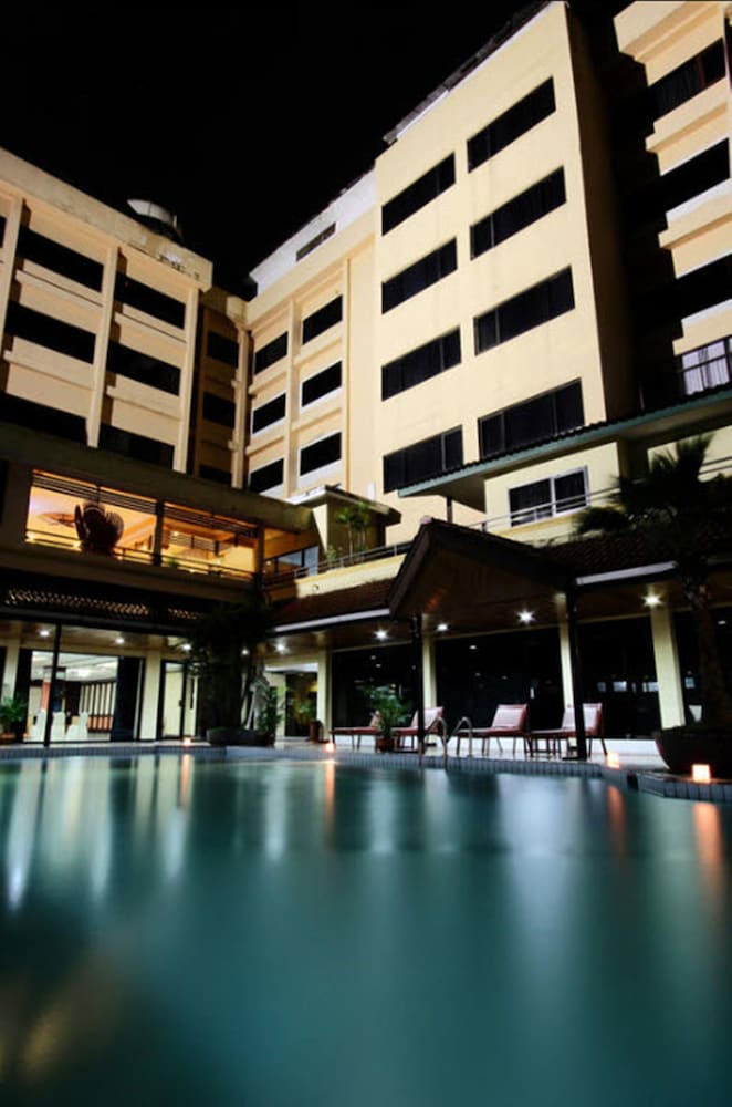 regents park hotel