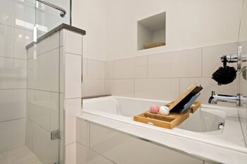 the colorado house in old town brewery district