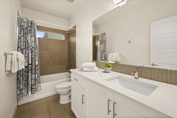 the colorado house in old town brewery district