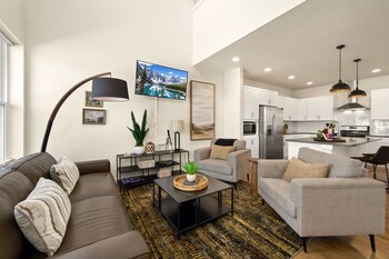 the colorado house in old town brewery district