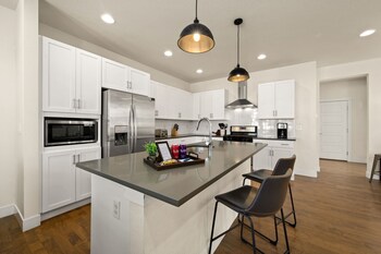 the colorado house in old town brewery district