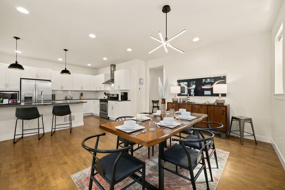 the colorado house in old town brewery district