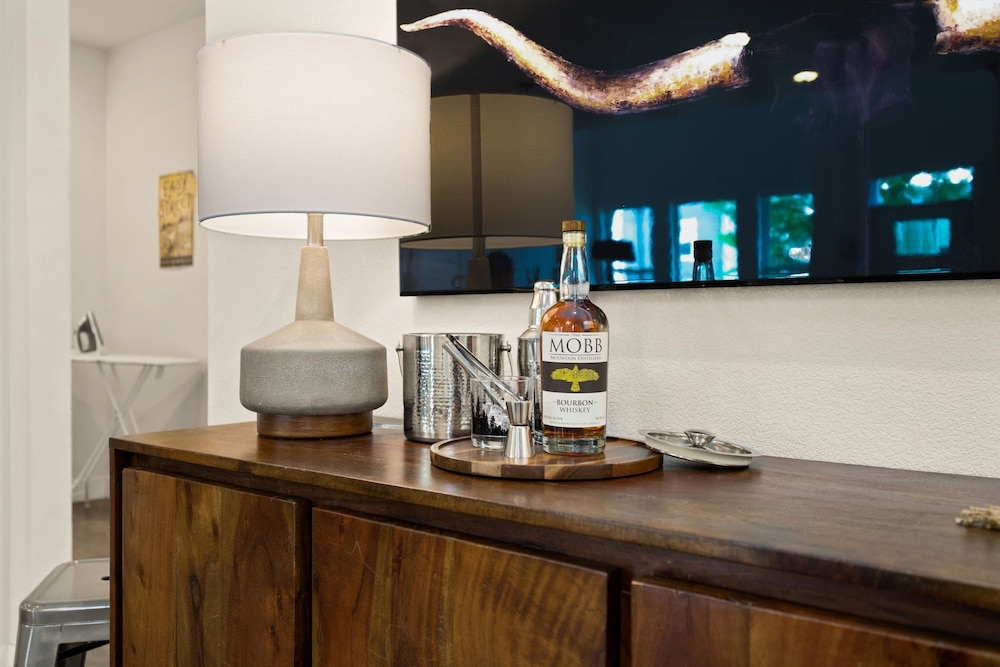 the colorado house in old town brewery district