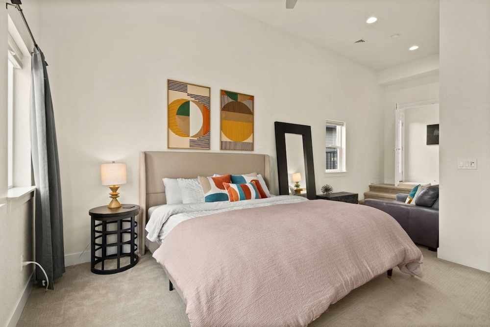 the colorado house in old town brewery district