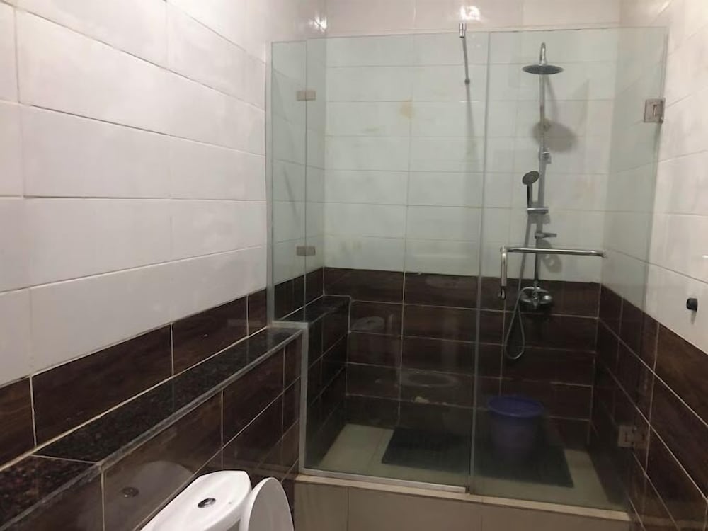 vichi gates hotel and suites