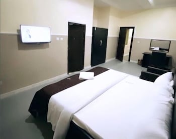 vichi gates hotel and suites