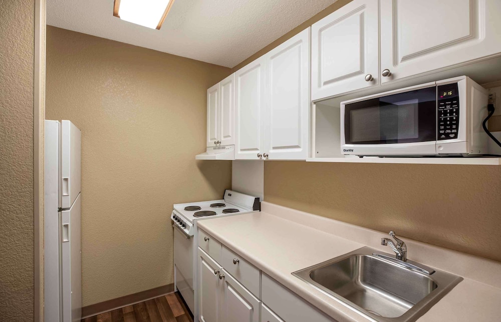 extended stay america select suites denver tech center south
