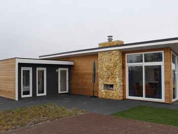 nice chalet with a dishwasher on the bemelerberg
