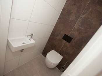 nice chalet with a dishwasher on the bemelerberg