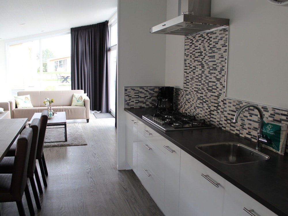 nice chalet with a dishwasher on the bemelerberg