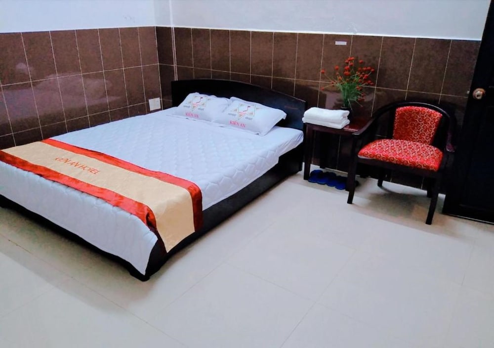 kien an hotel