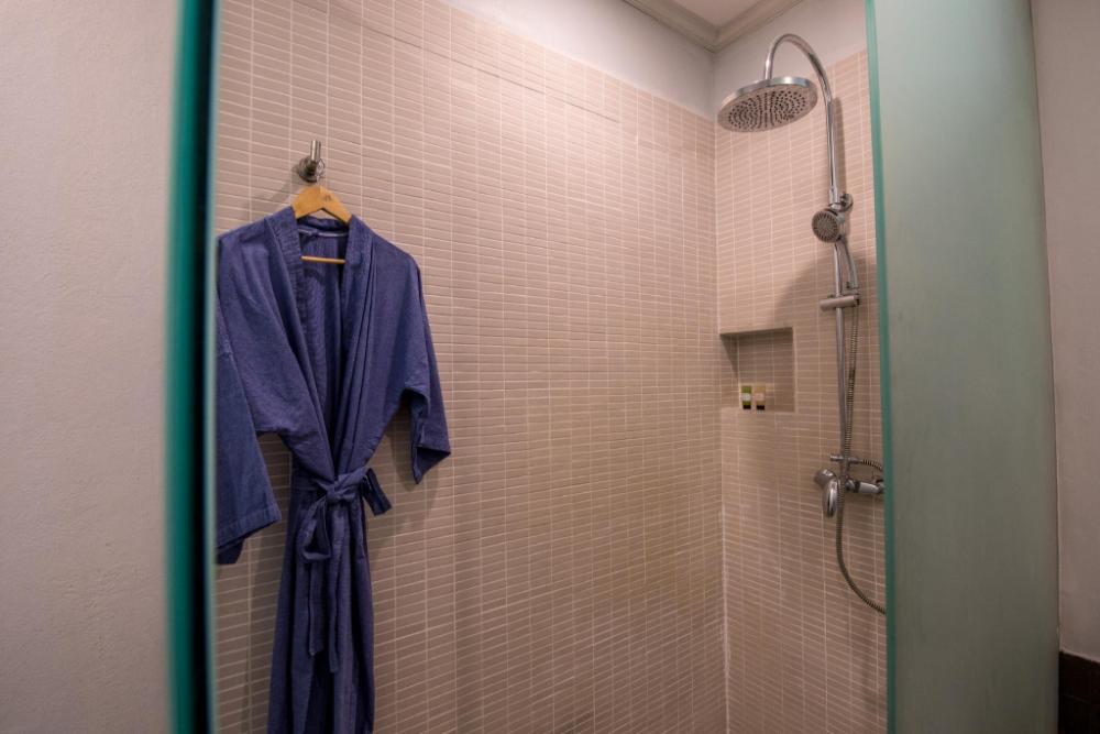 the apsara rive droite