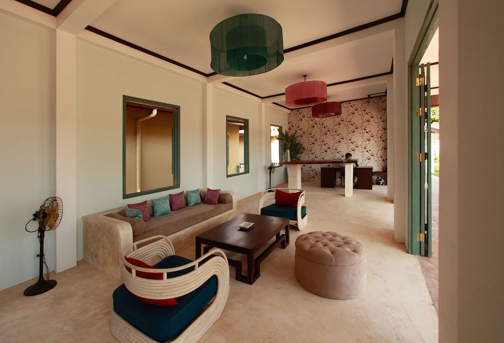 the apsara rive droite