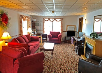 Travelodge By Wyndham Escanaba,Escanaba>>Bark River,2 star