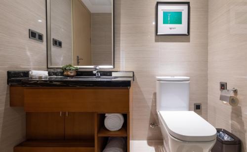 atour hotel xiamen binbei government