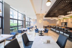 atour hotel xiamen binbei government