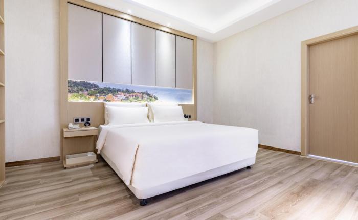 atour hotel xiamen binbei government