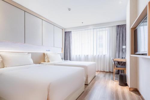 atour hotel xiamen binbei government