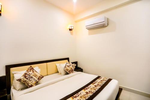 Hotel The Kamla Palace,Belanganj>>Agra,3 star