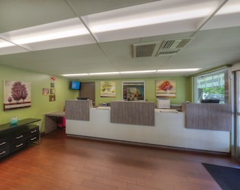 Kings Inn Anaheim At The Park & Convention Center,Near <B>Disney California Adventure</B>Â® Park,2 star