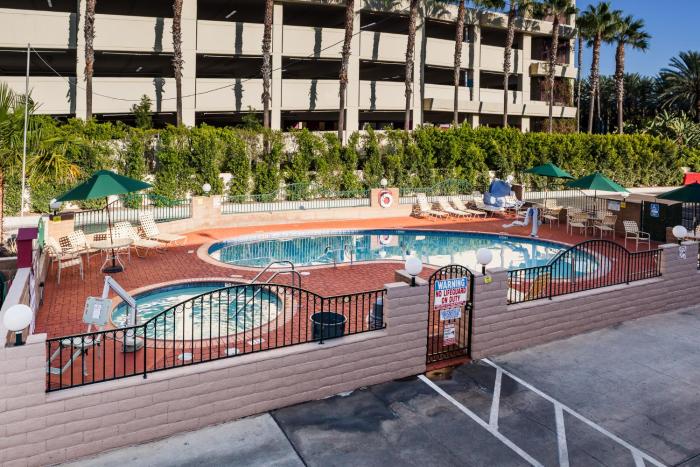 kings inn anaheim at the park and convention center