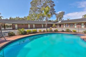 Two Rivers Motel,Near Wentworth Pioneer Museum,4 star