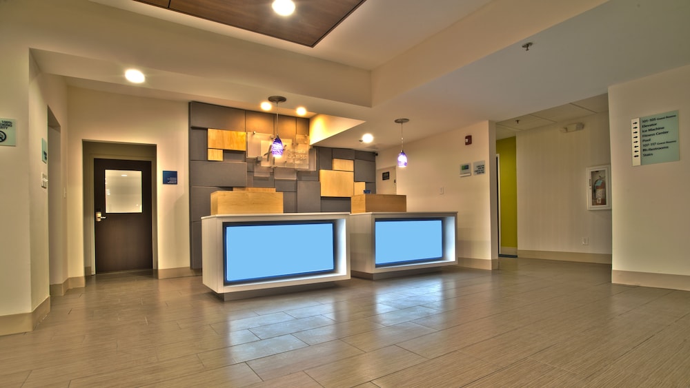 holiday inn express and suites evansville north by ihg