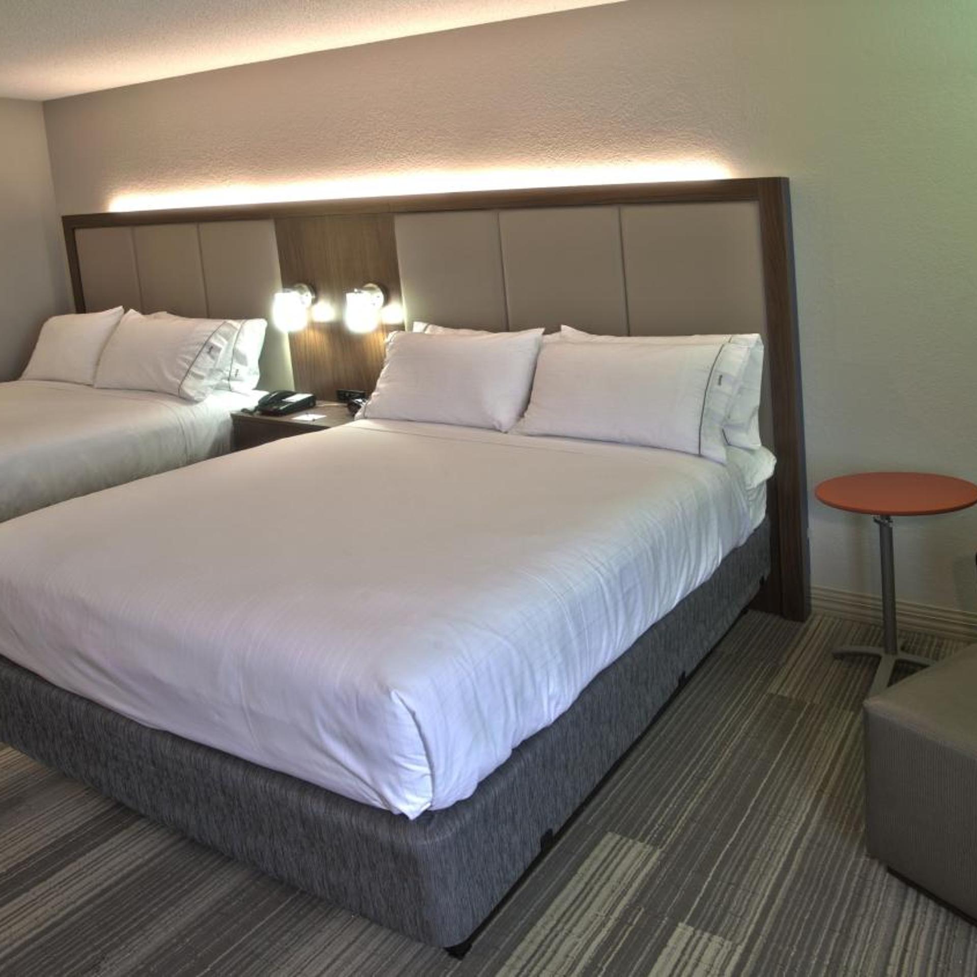 holiday inn express and suites evansville north by ihg
