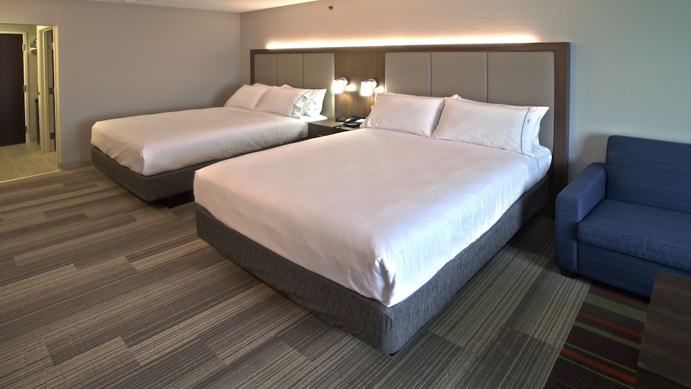 holiday inn express and suites evansville north by ihg