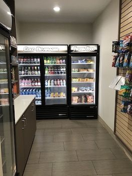 holiday inn express and suites evansville north by ihg