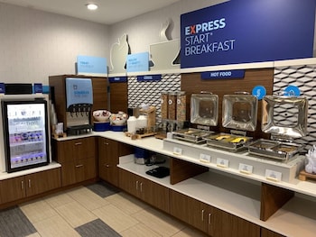 holiday inn express and suites evansville north by ihg