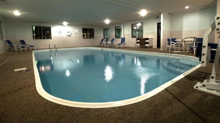 holiday inn express and suites evansville north by ihg
