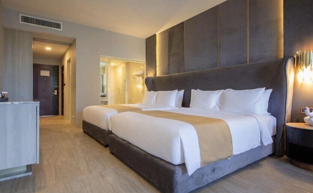 jupiter trevi resort and spa