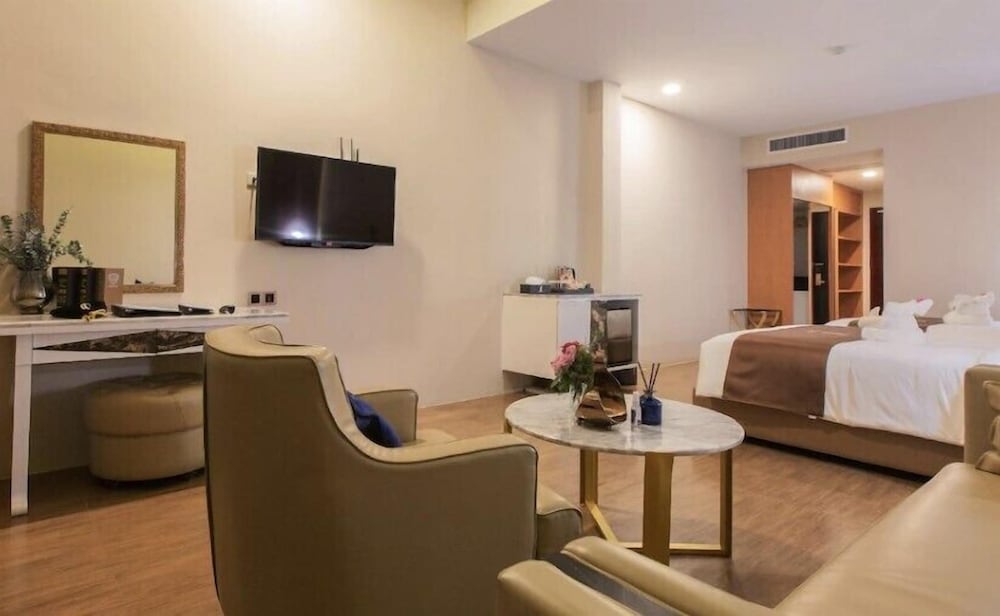 jupiter trevi resort and spa