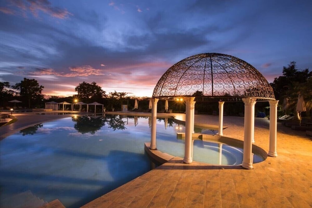 jupiter trevi resort and spa