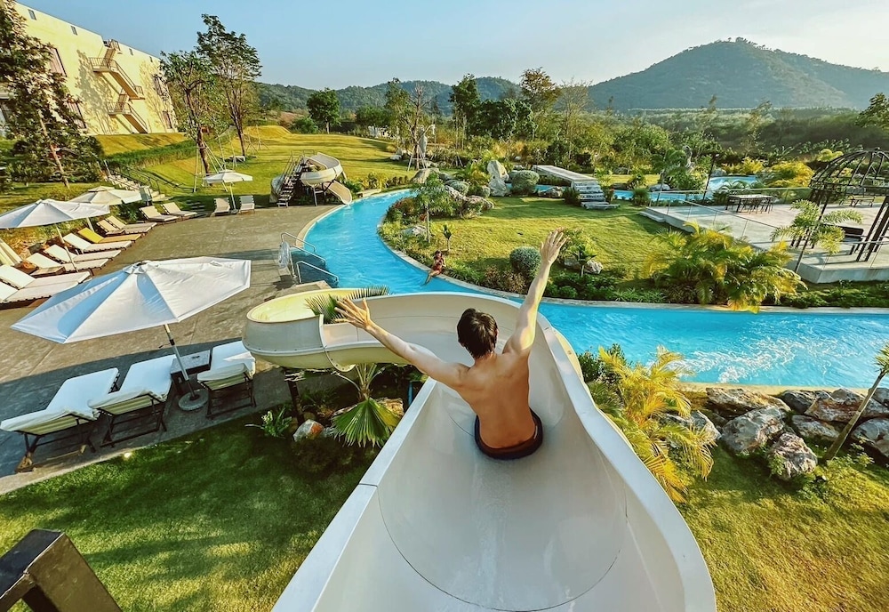 jupiter trevi resort and spa