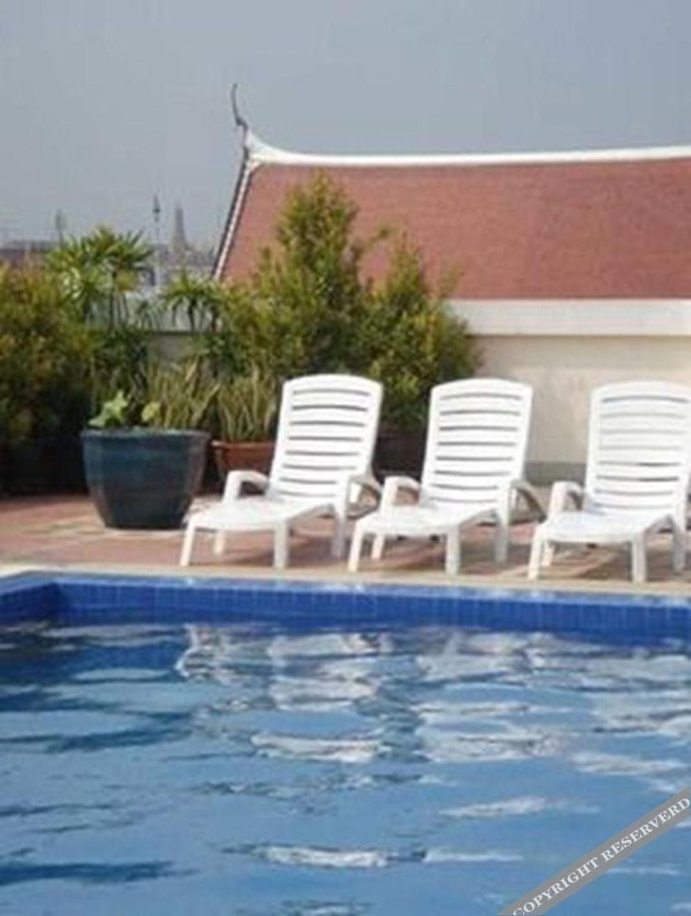 rambuttri village inn and plaza