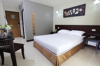 rambuttri village inn and plaza